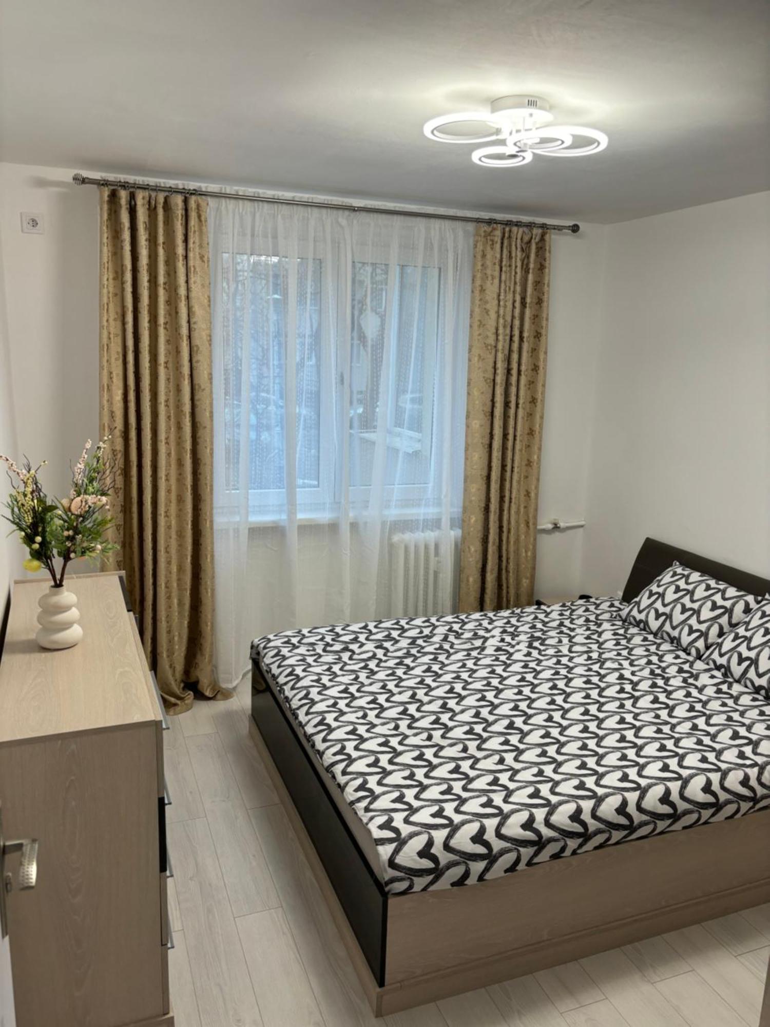 בוקרשט 3 Camere Decomandat מראה חיצוני תמונה