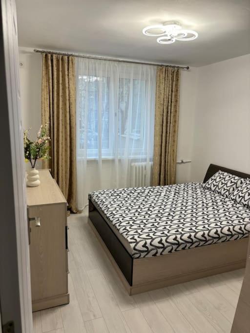 בוקרשט 3 Camere Decomandat מראה חיצוני תמונה